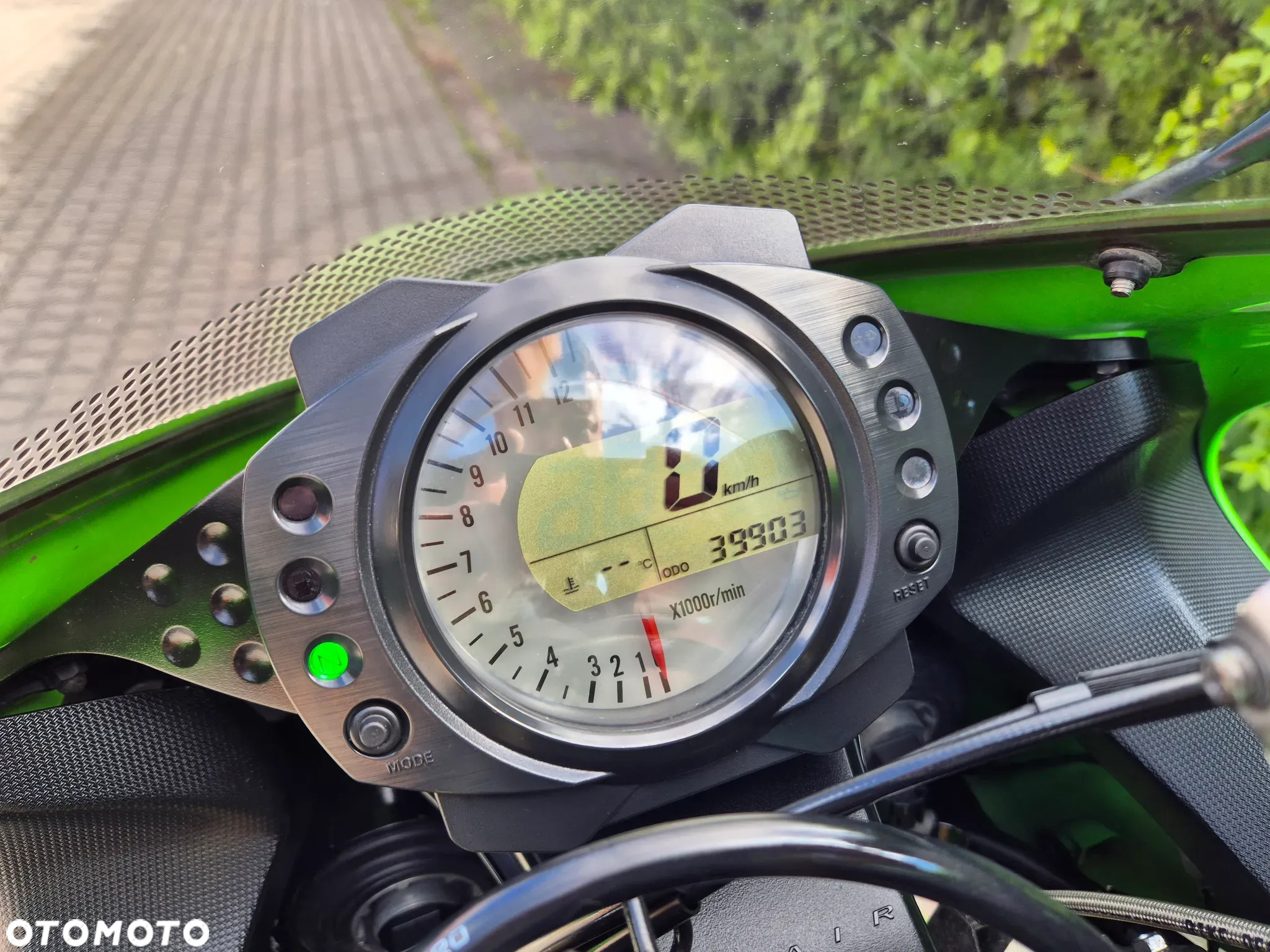 Kawasaki ZX - 17