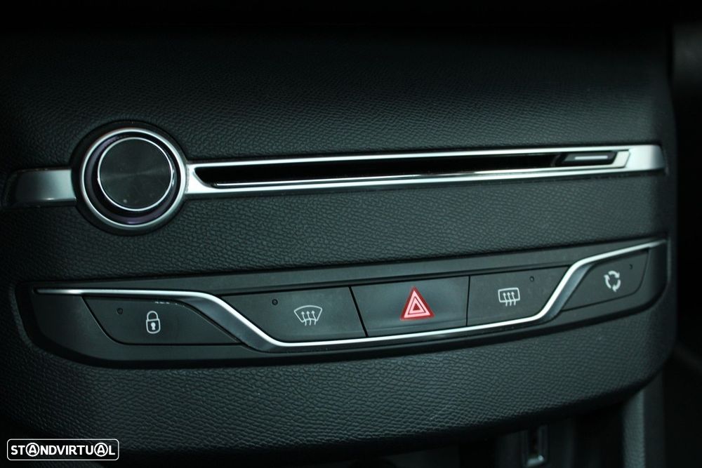 Peugeot 308 SW 1.6 BlueHDi GT Line - 26