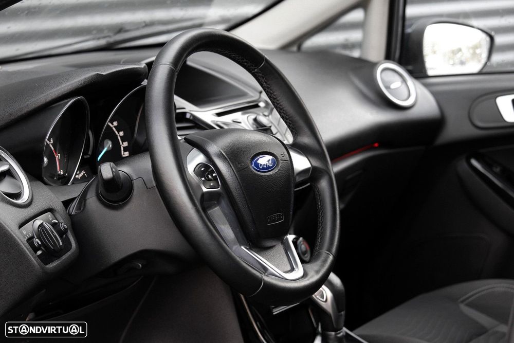 Ford Fiesta 1.0 T EcoBoost Titanium PowerShift - 13