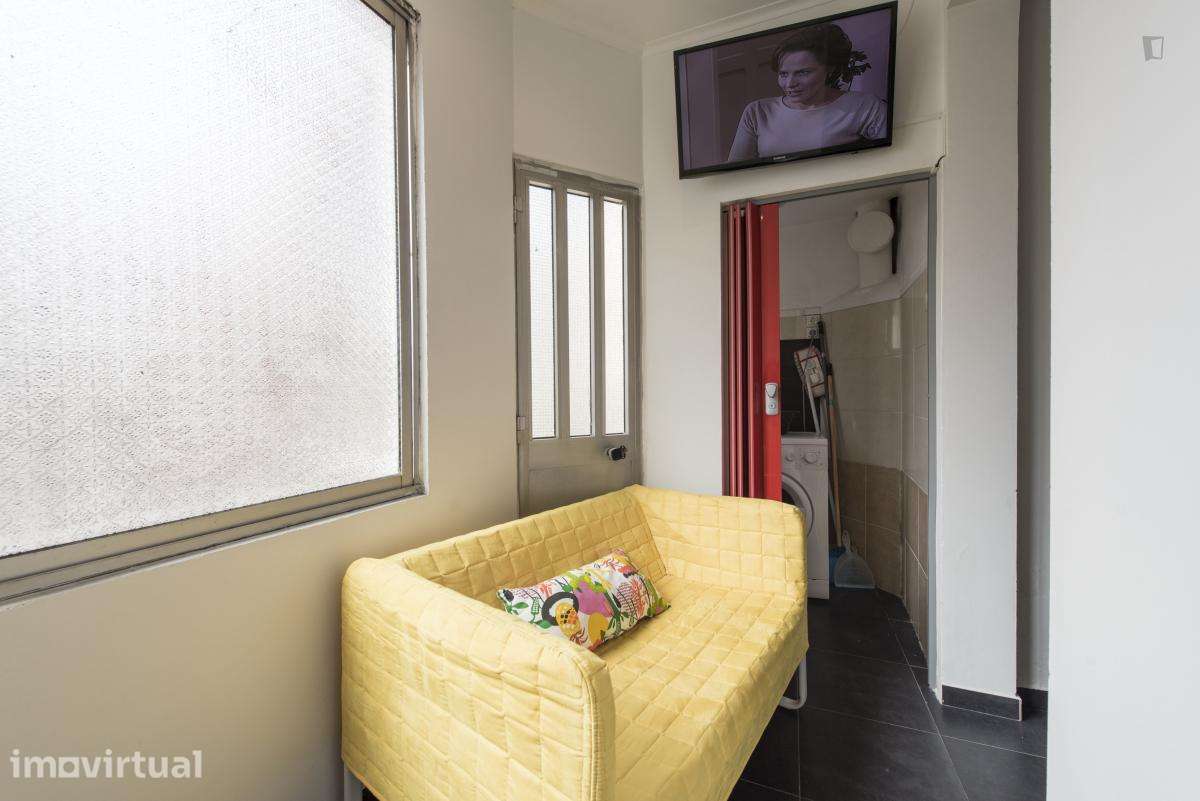 Quarto - localizado em Anjos Lisbon - Grande imagem: 3/11