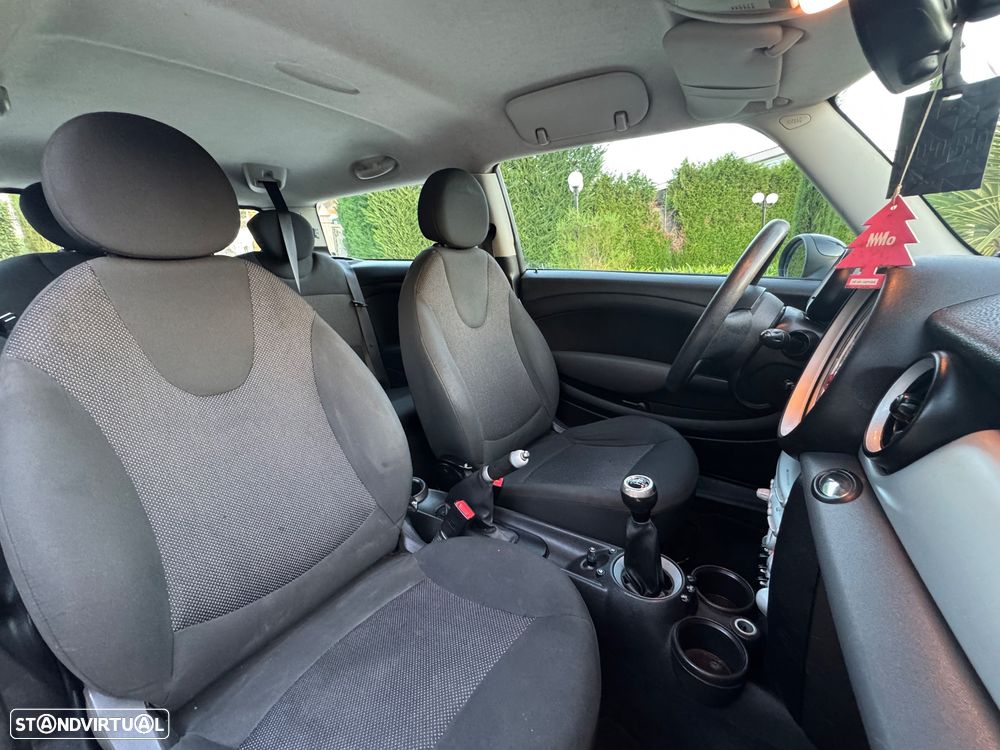 MINI Clubman Cooper D - 15