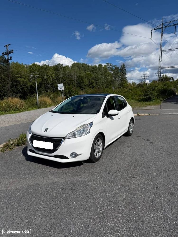 Peugeot 208 - 3