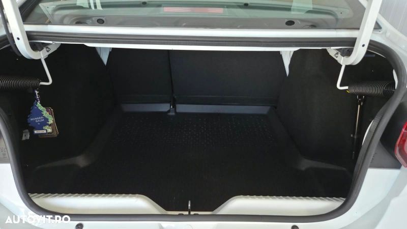 Dacia Logan ECO-G 100 MT6 Expression - 9