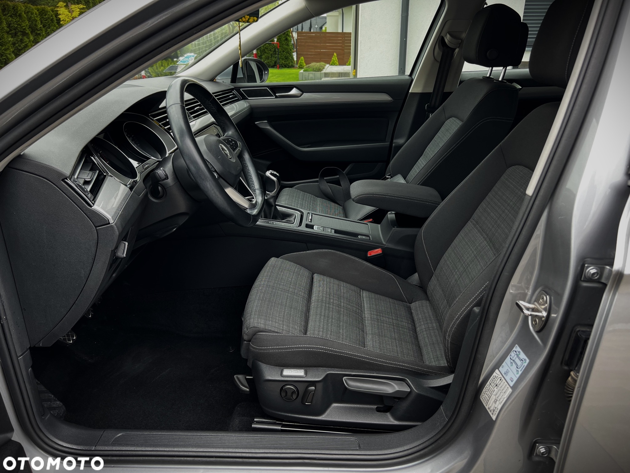 Volkswagen Passat 1.5 TSI EVO Business - 34