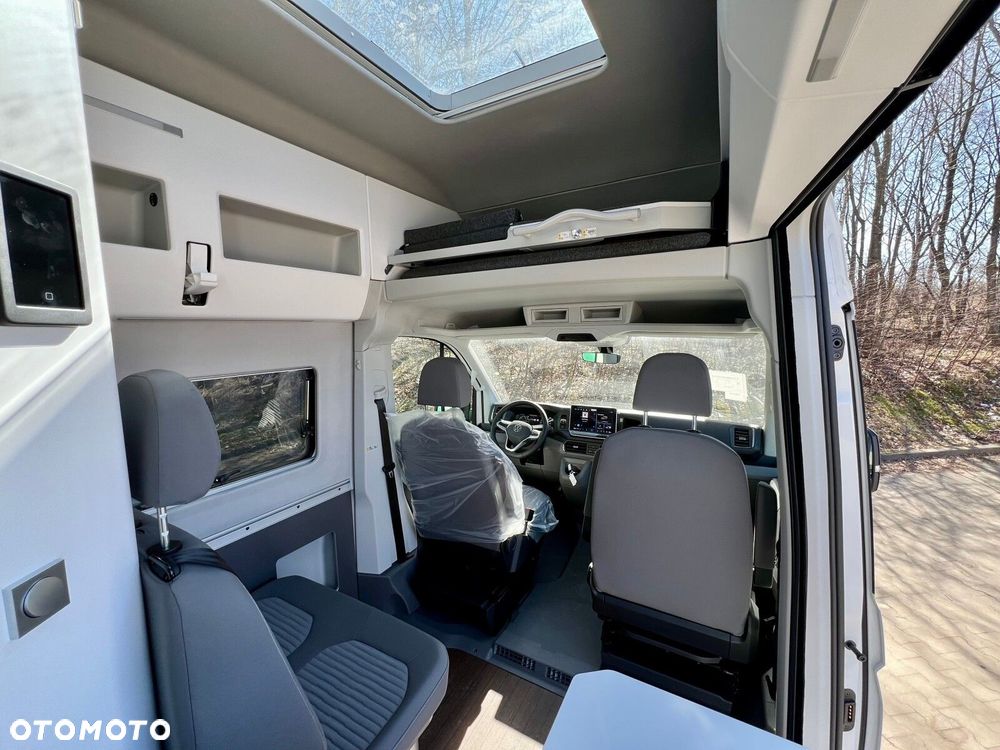 Volkswagen Grand California 600 silnik: 2,0 l TDI EU6 SCR BlueMotion Technology 130 kW skrzynia biegów: Przedni napęd automatyczna 8-biegowa rozstaw osi: 3640 mm - 13