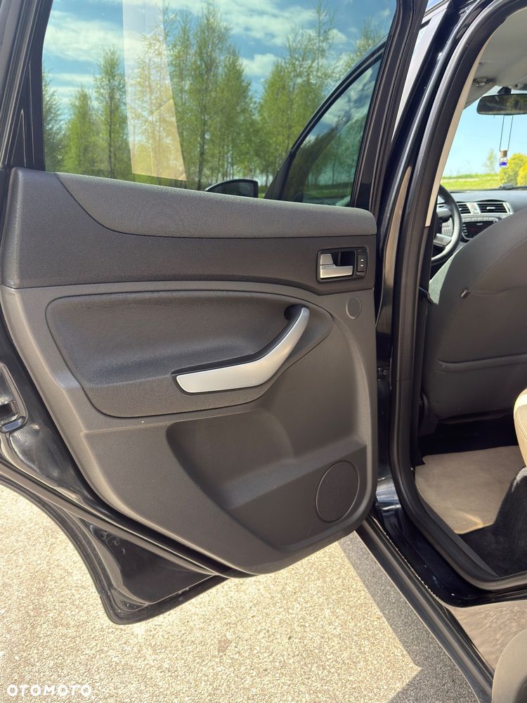 Ford Kuga 2.0 TDCi 4WD Titanium - 14