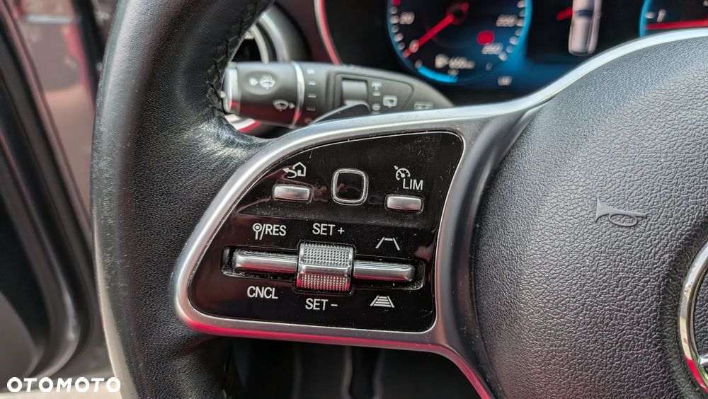 Mercedes-Benz Klasa C 200 d 9G-TRONIC Avantgarde - 38