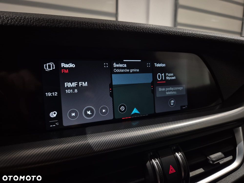 Alfa Romeo Stelvio - 14