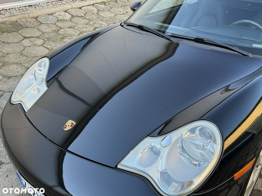 Porsche 911 Carrera 4 Cabrio - 20