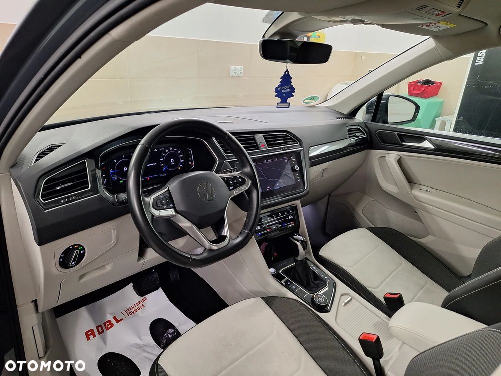 Volkswagen Tiguan 2.0 TDI SCR 4MotION DSG Elegance - 18