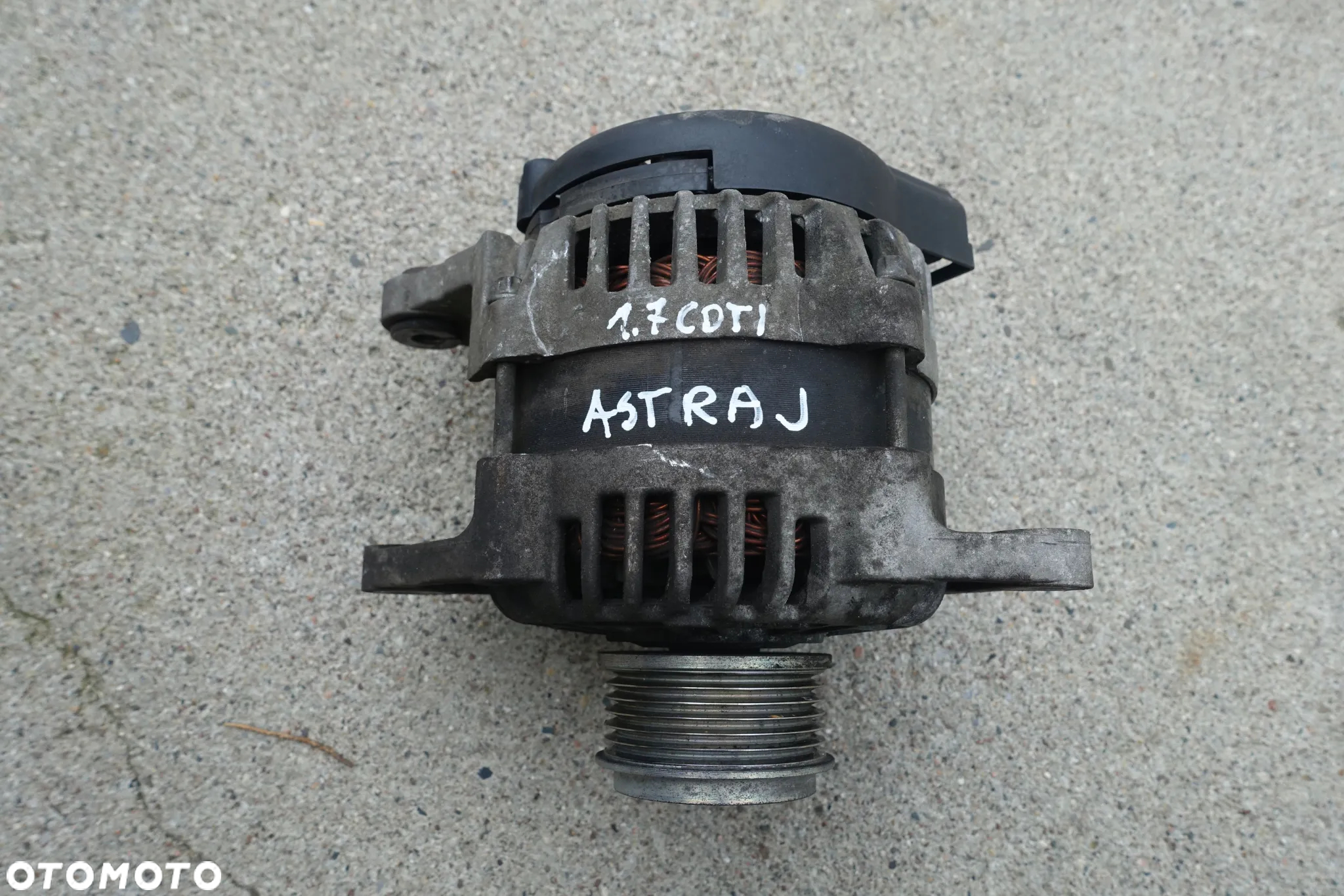 ALTERNATOR OPEL ASTRA J 1.7 CDTI 100A 13500186 - 2