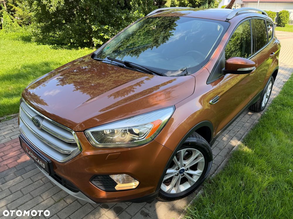 Ford Kuga 2.0 TDCi 2x4 Titanium - 32