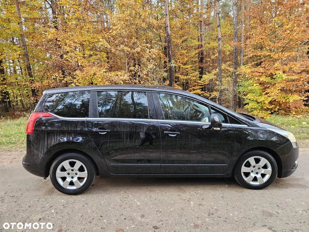 Peugeot 5008 - 3