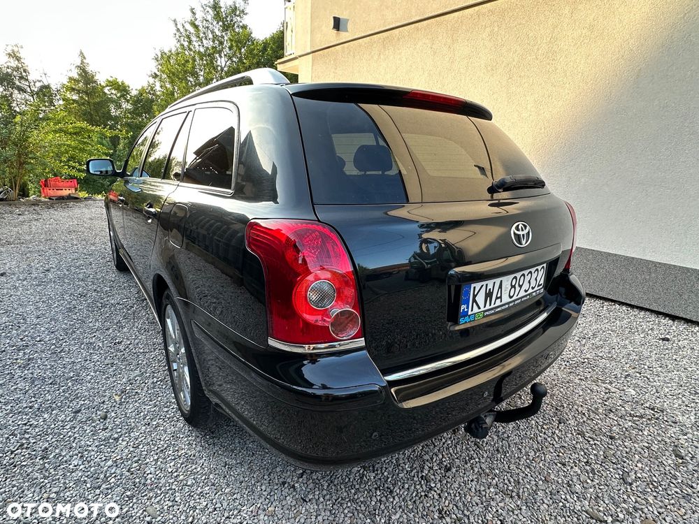 Toyota Avensis - 7