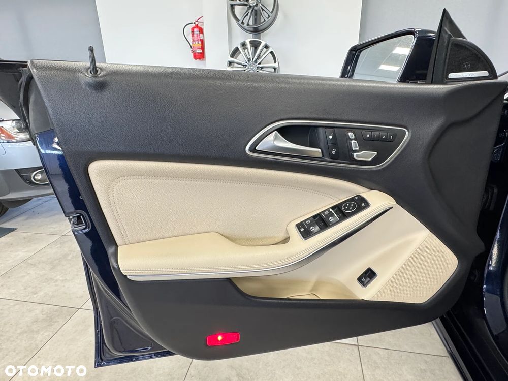 Mercedes-Benz CLA 250 7G-DCT UrbanStyle Edition - 5