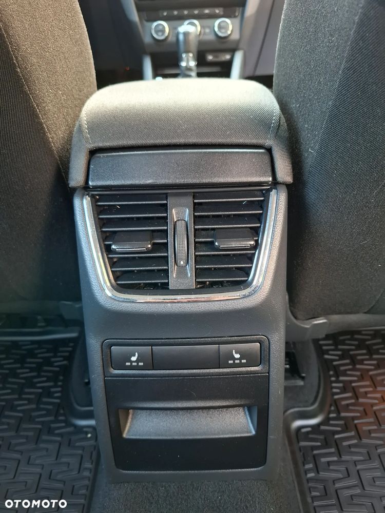 Skoda Octavia 1.8 TSI 4x4 DSG Style - 10