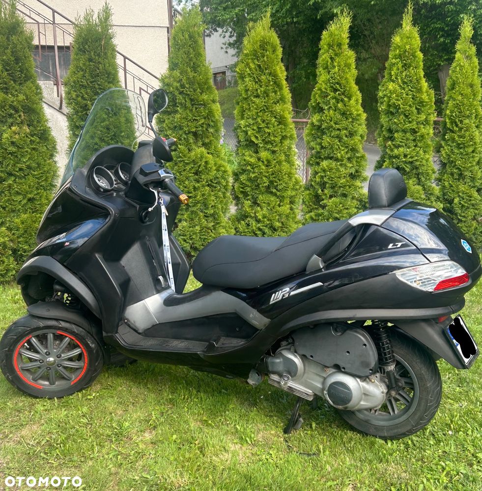 Piaggio MP-3 - 5