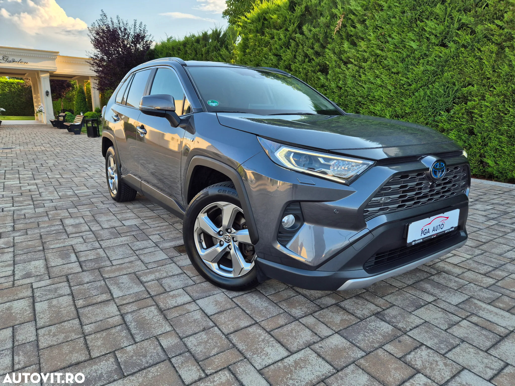 Toyota RAV4 2.5 4x4 Hybrid Lounge - 8