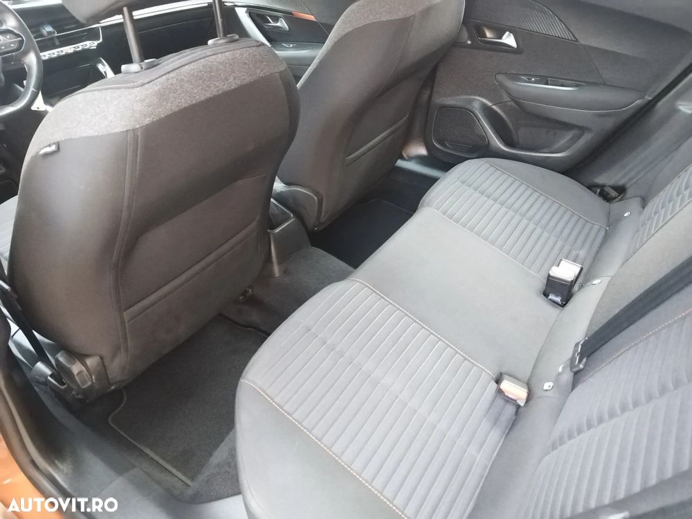 Peugeot 2008 1.2 PureTech EAT8 STT Active Pack - 9