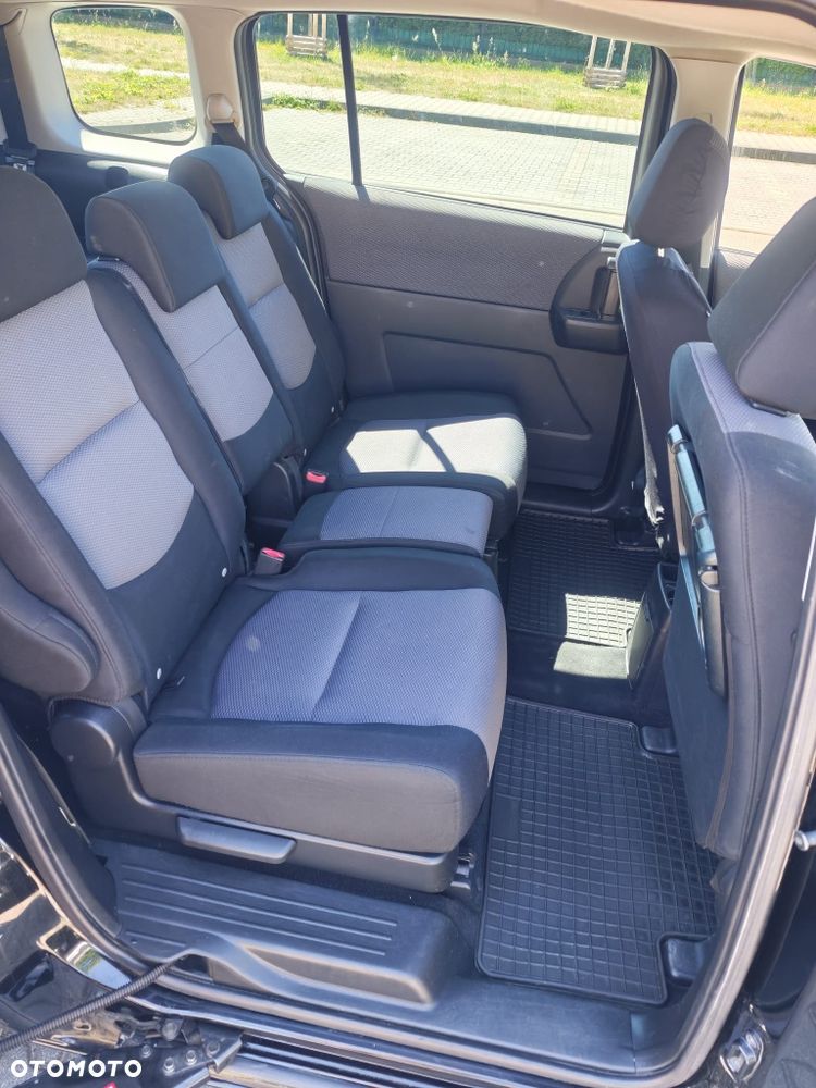 Mazda 5 - 6