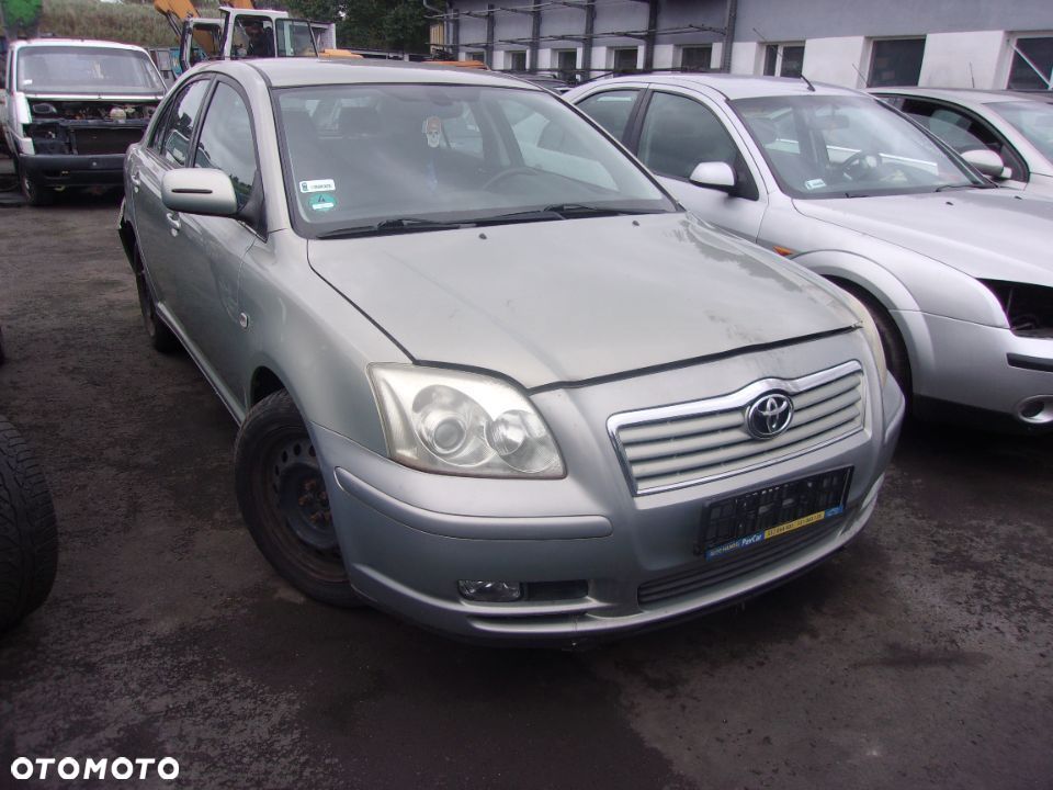 MECHANIZM WYCIERACZEK Toyota Avensis T25