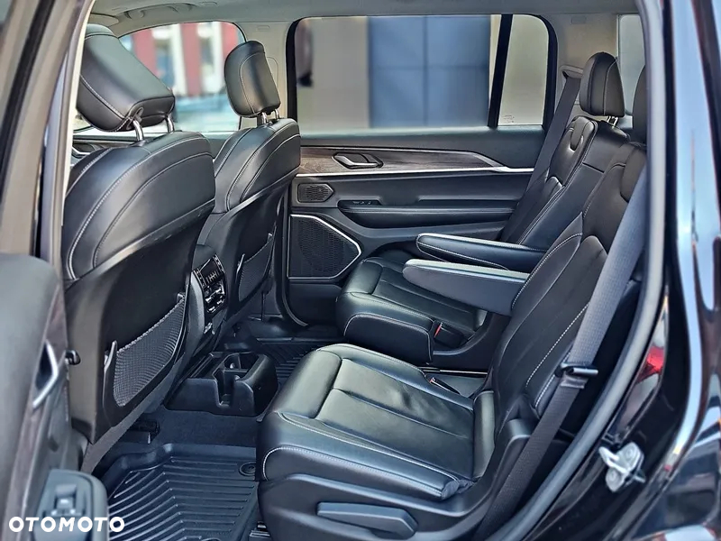 Jeep Grand Cherokee - 9
