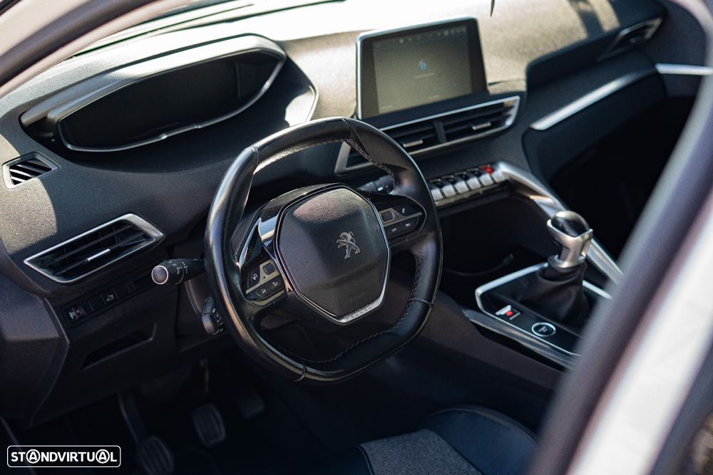 Peugeot 3008 PureTech 130 Stop & Start GPF Allure - 14