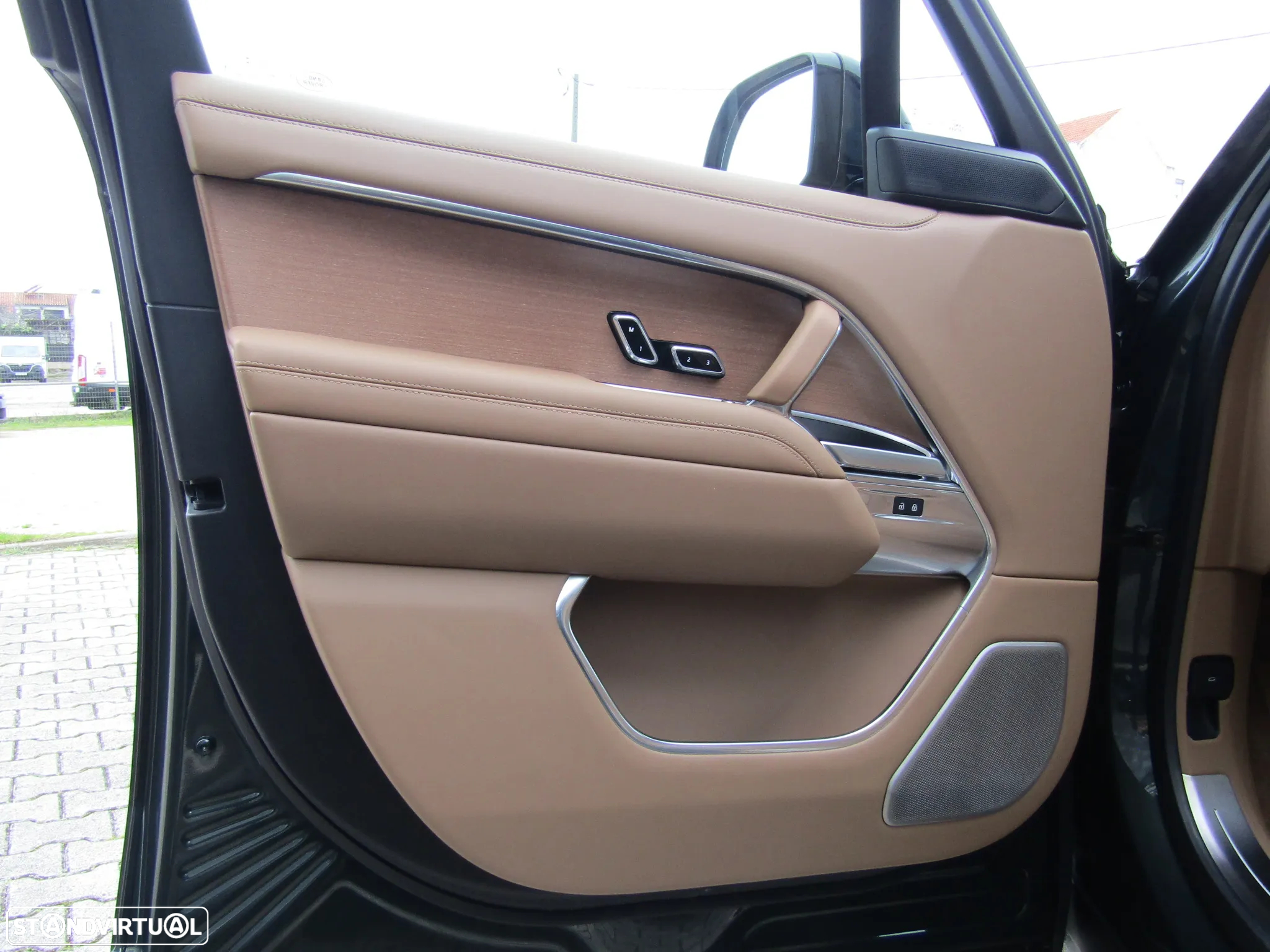 Land Rover Range Rover 4.4 P530 SV - 11