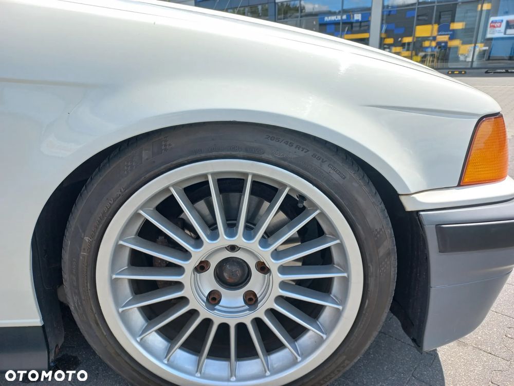 BMW Seria 3 - 12