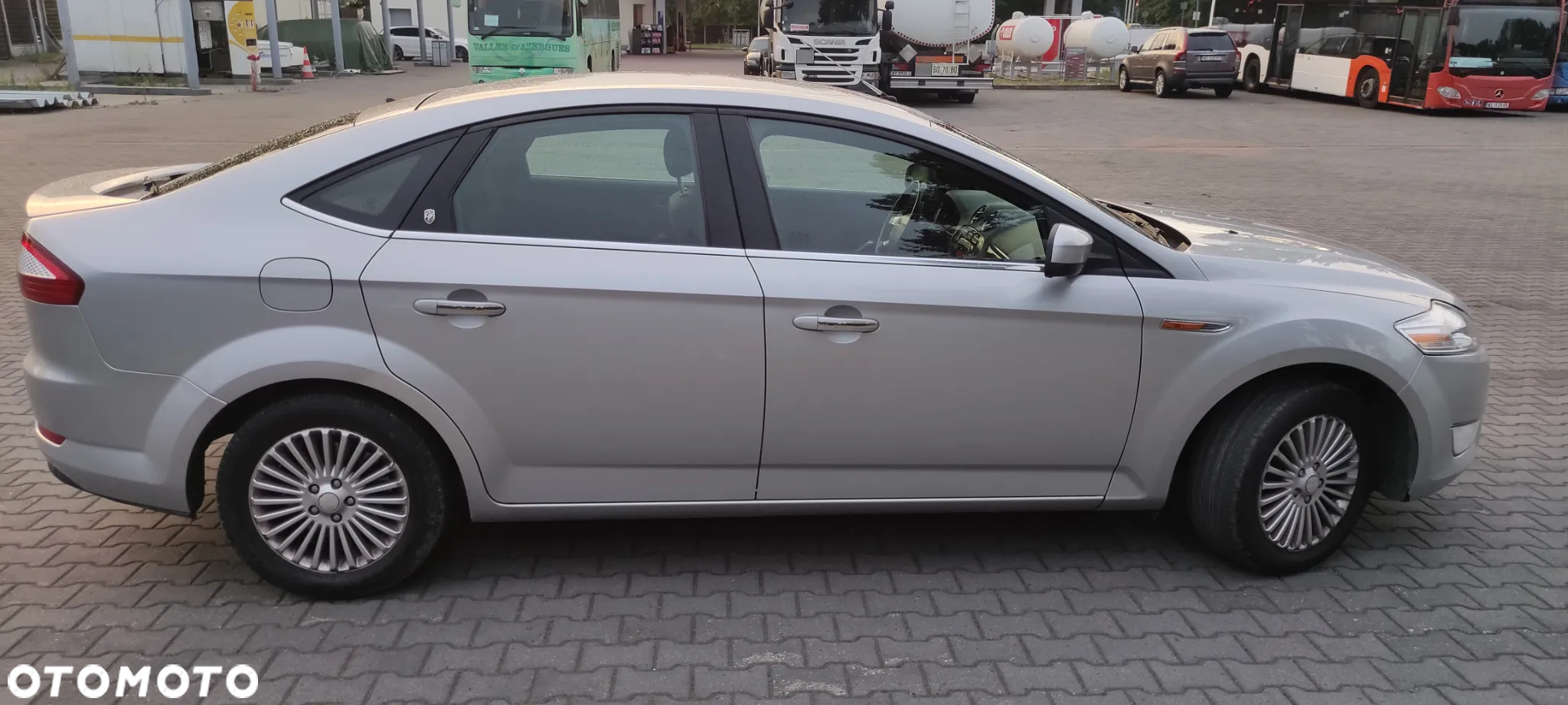 Ford Mondeo 2.0 Ghia - 6
