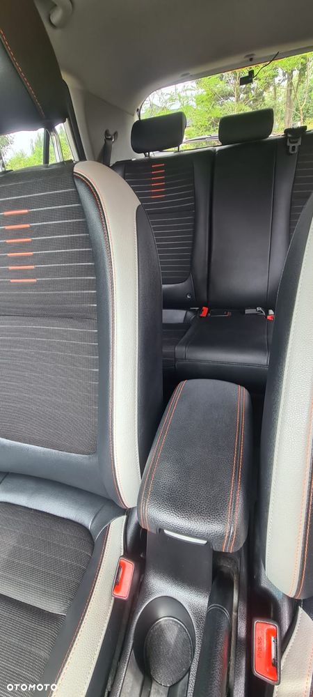 Kia Stonic 1.6 CRDi L - 6