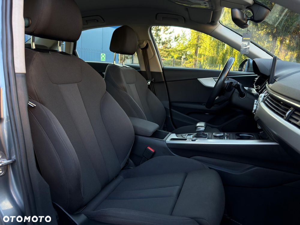 Audi A4 Limousine - 11