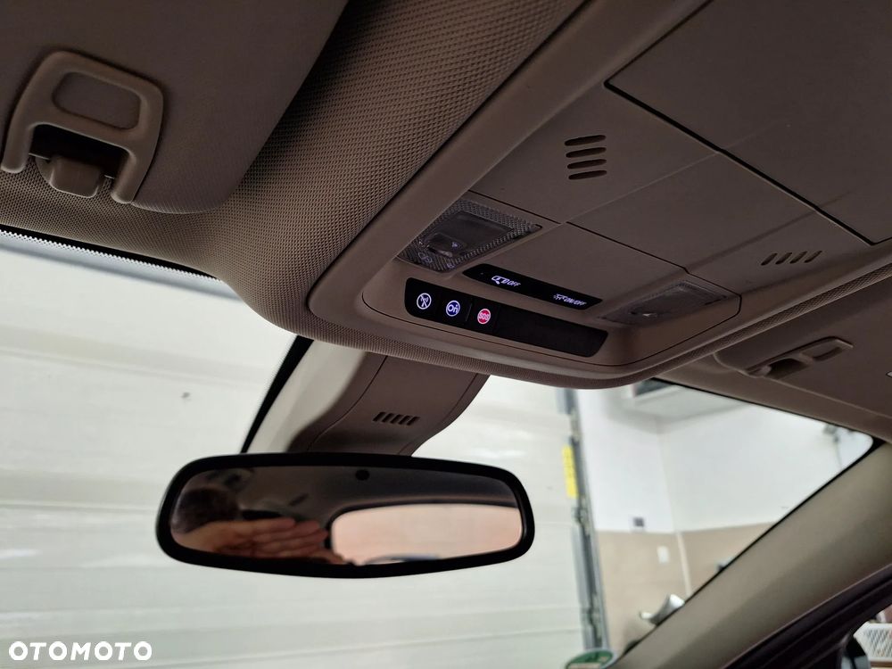 Opel Insignia 1.5 T Exclusive S&S - 32