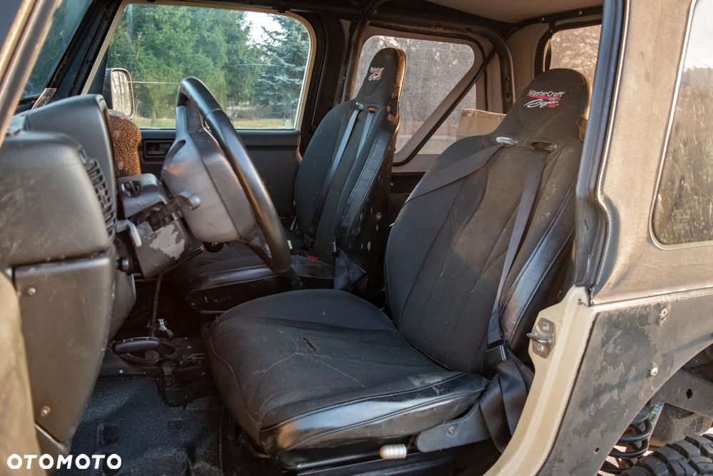 Jeep Wrangler 4.0 Sport - 9