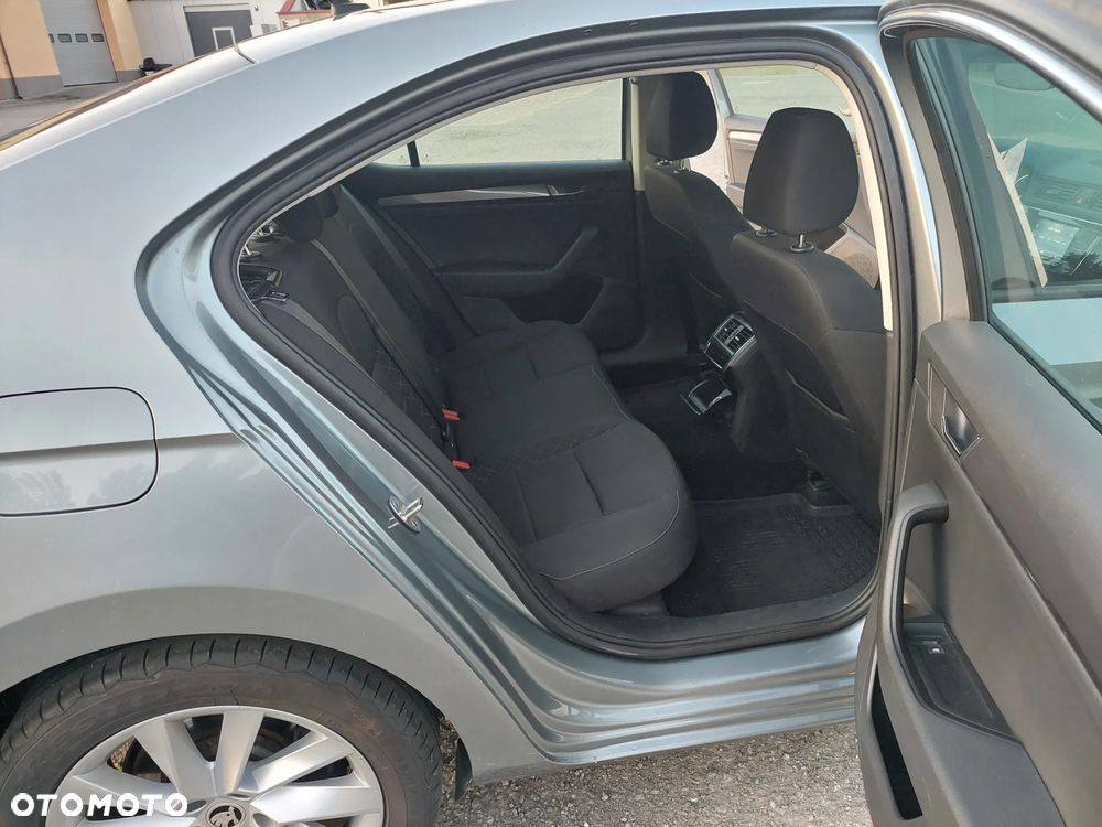 Skoda Superb 1.6 TDI Active - 40