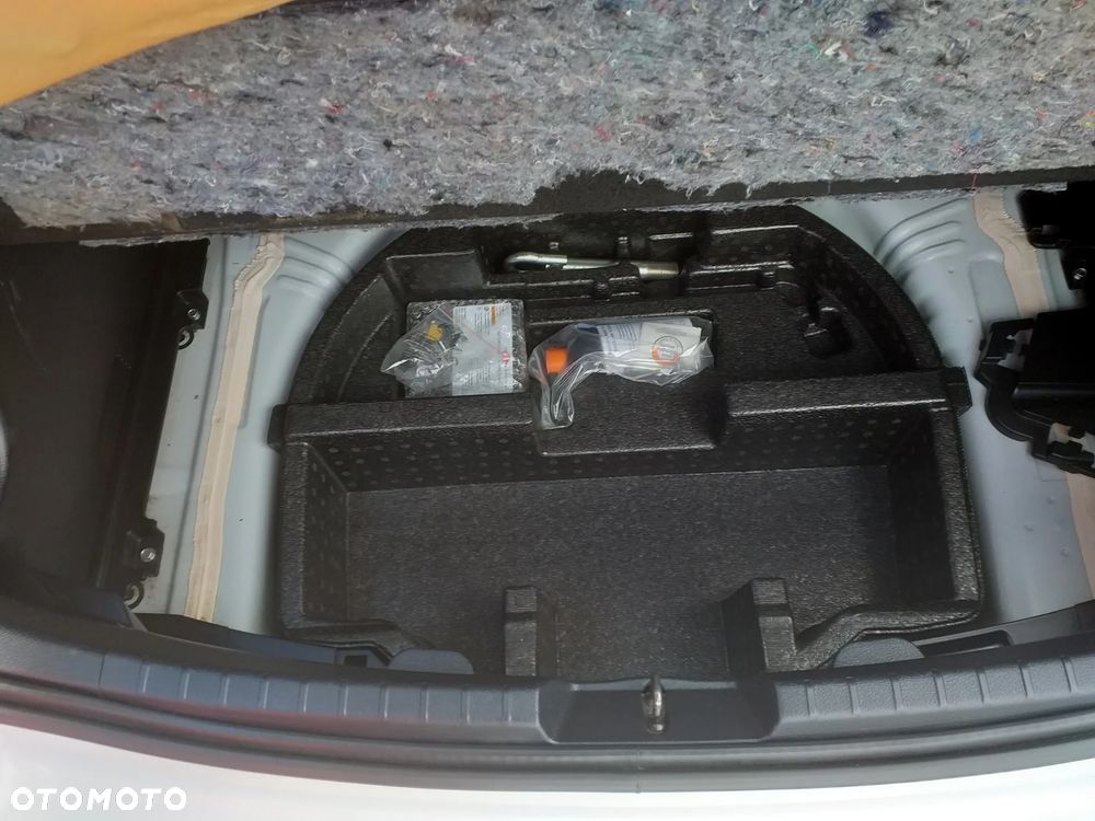 Toyota Yaris 1.0 Life EU6 - 21