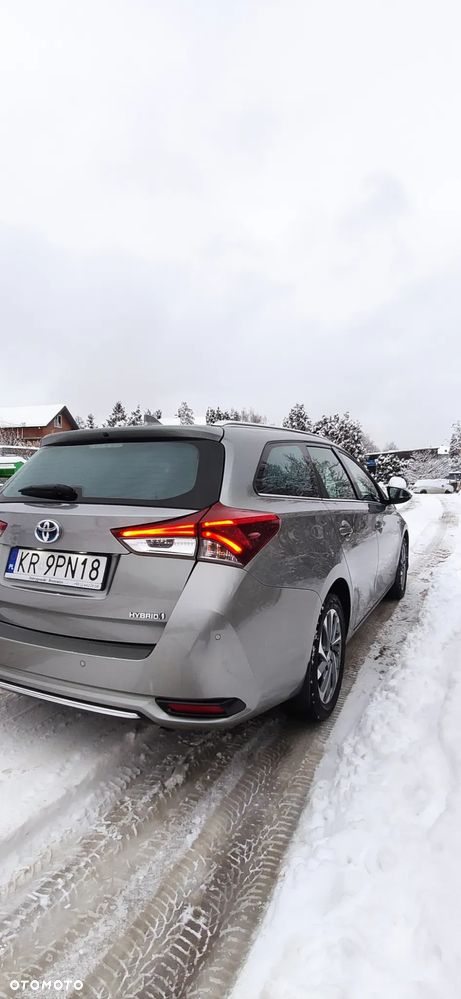 Toyota Auris Hybrid 135 Premium - 6