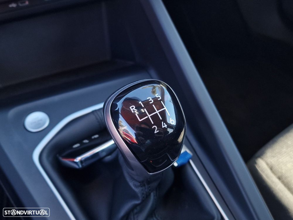 VW Golf 1.0 TSI Life - 28