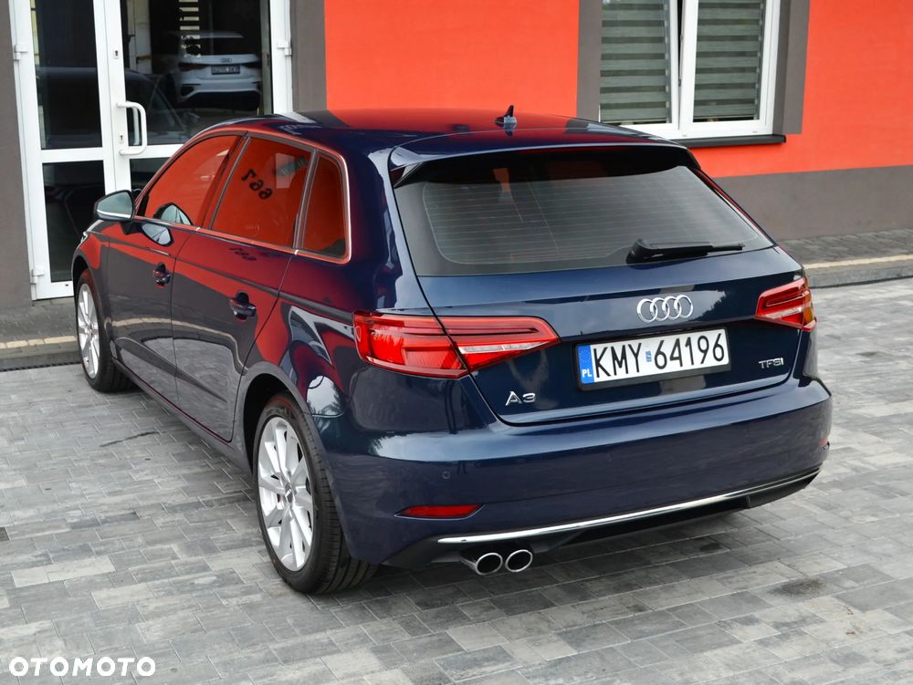 Audi A3 Sportback - 2
