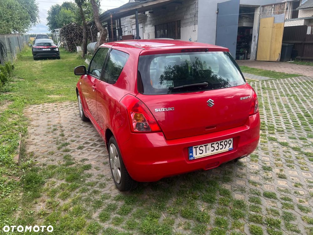 Suzuki Swift 1.3 Club - 6