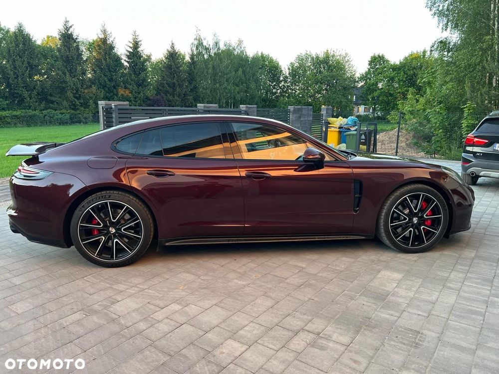 Porsche Panamera - 1