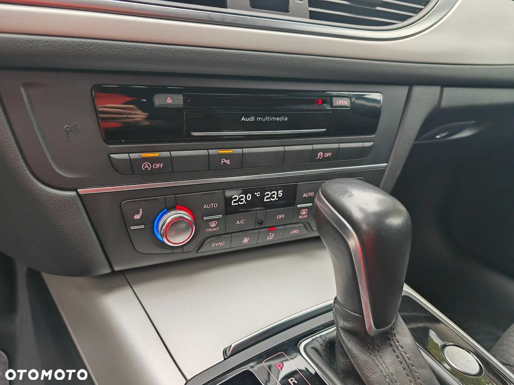 Audi A6 Avant 3.0 TDI S tronic - 32