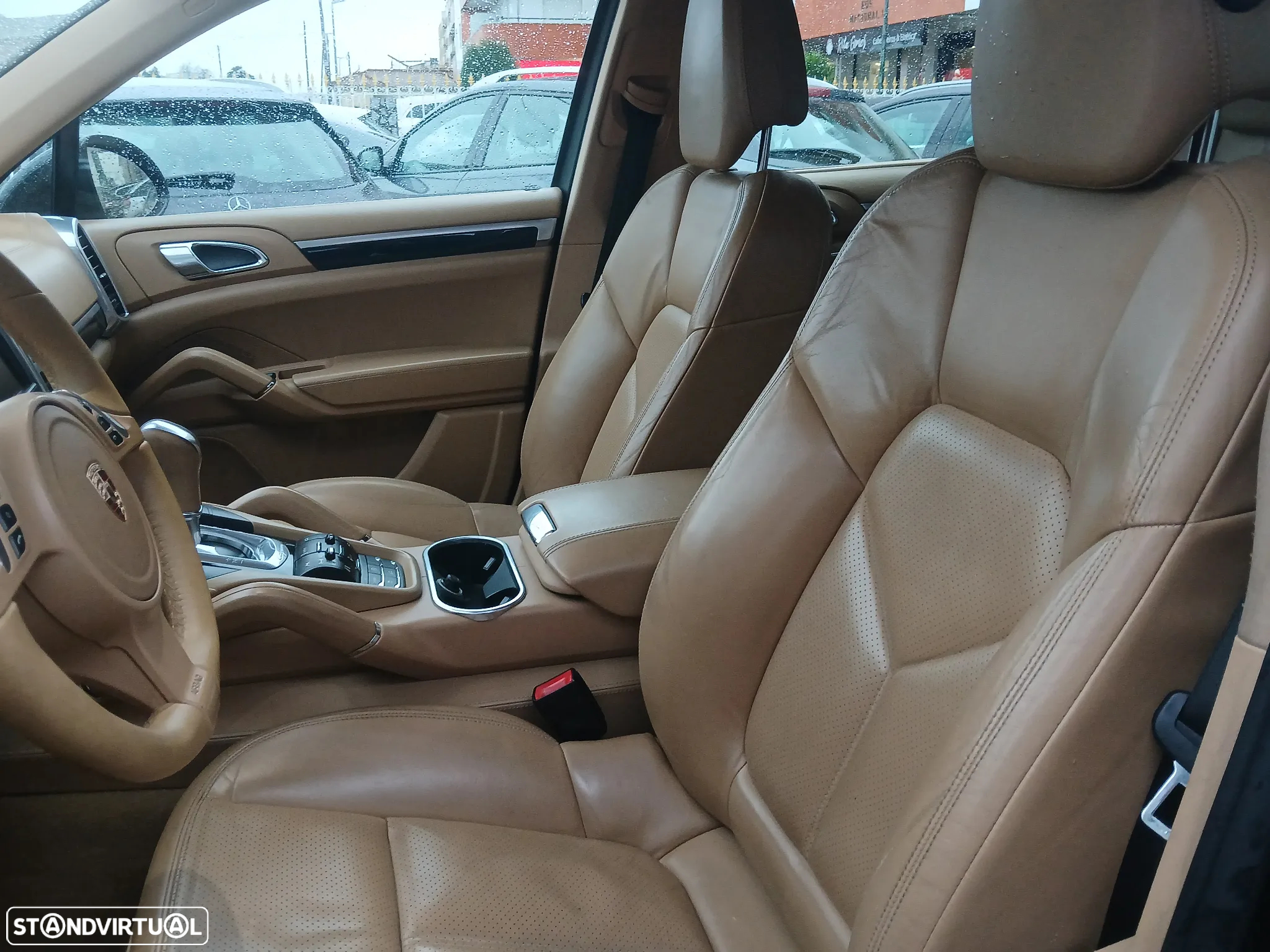 Porsche Cayenne - 21