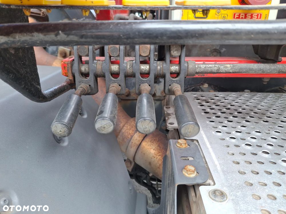 Mercedes-Benz Axor 1933 HDS FASSI F135 17 Metrów Wysięgu Żuraw Skrzynia Siodło Zawieszenie Resor 2010r Przyczepa Łączna Długość Ładunku 11 Metrów Transport Ładunków Dłużycowych Do Zbrojenia Do Budowlanki - 12