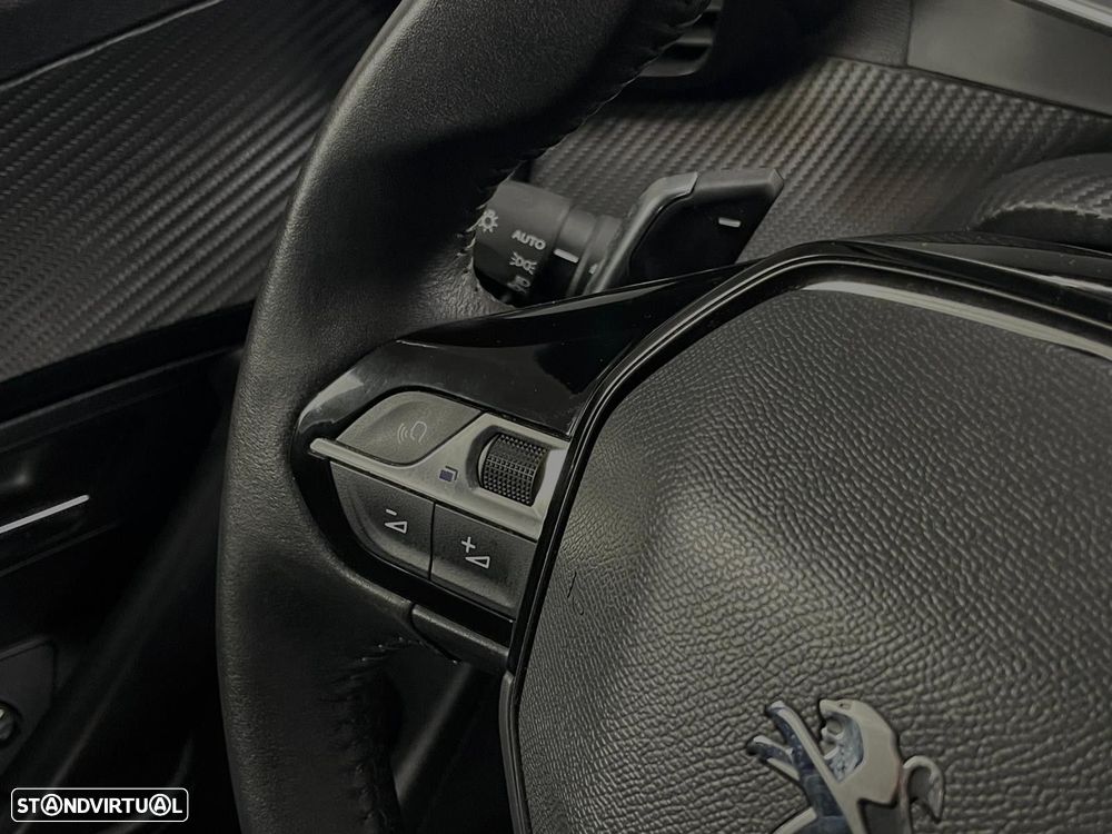 Peugeot 2008 1.2 PureTech Allure EAT8 - 10