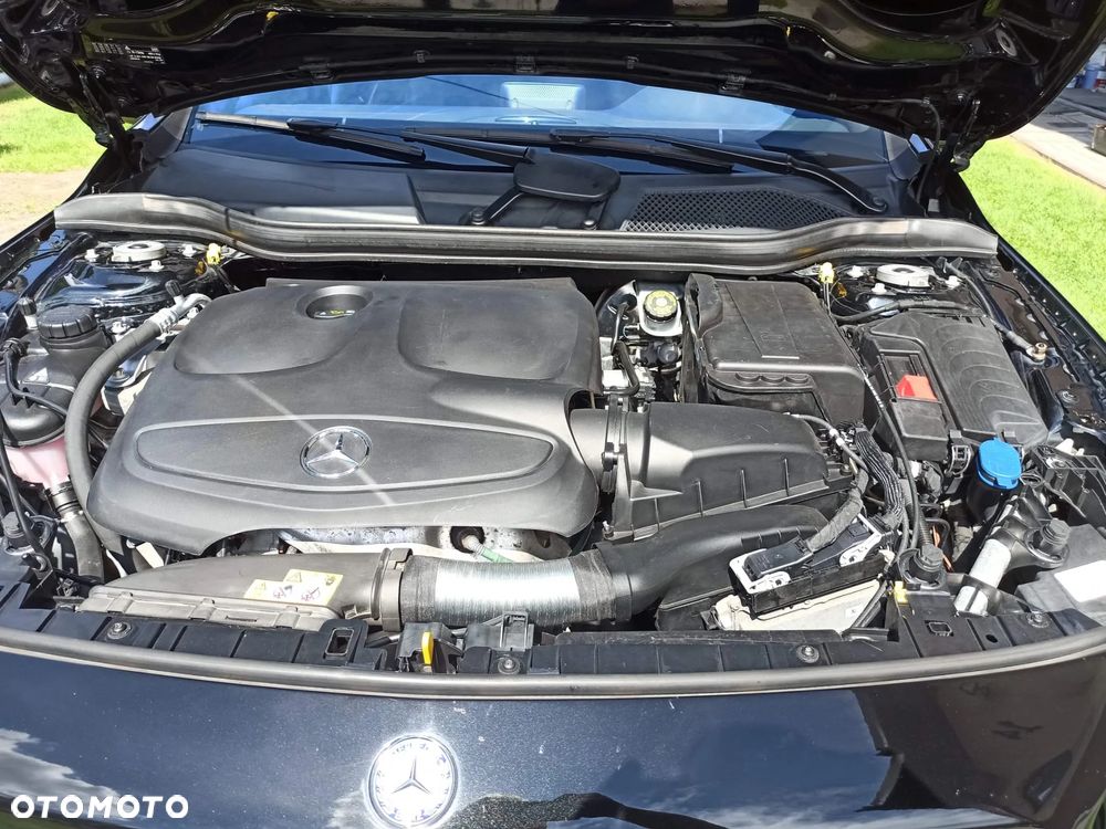 Mercedes-Benz GLA 180 - 38