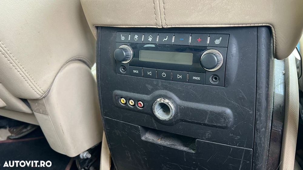 Cadillac Escalade - 13