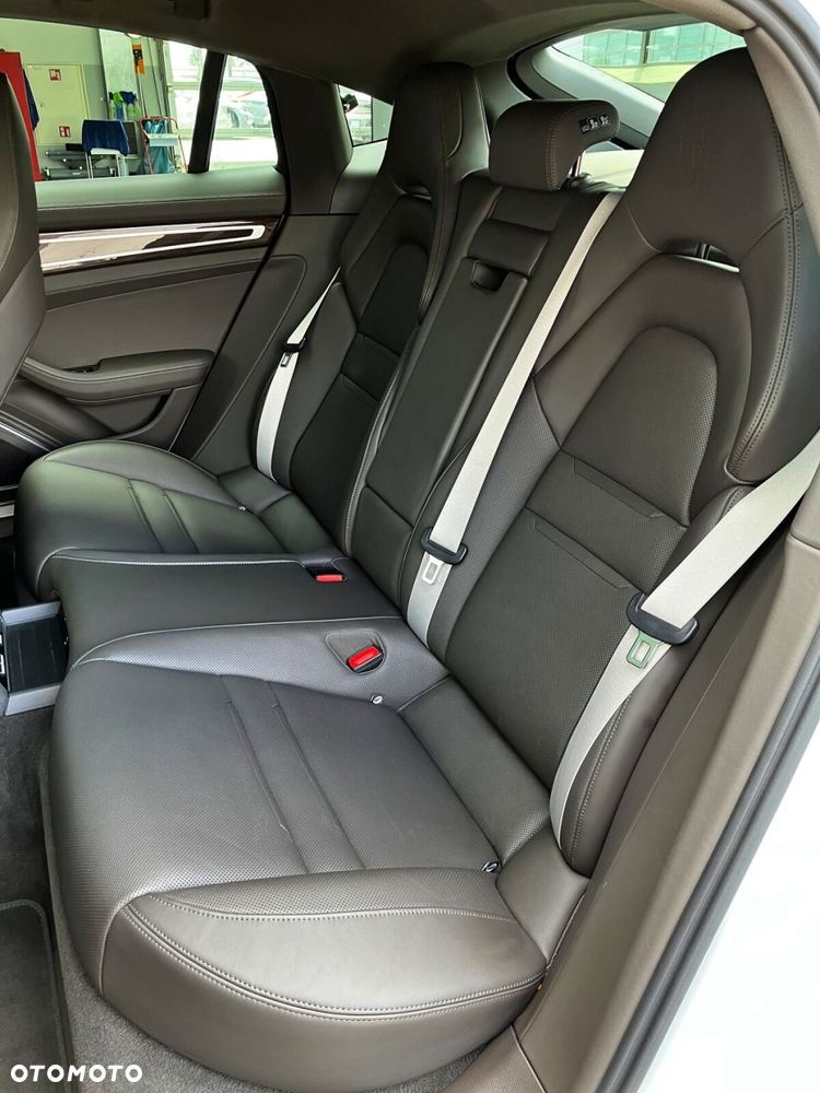Porsche Panamera - 20