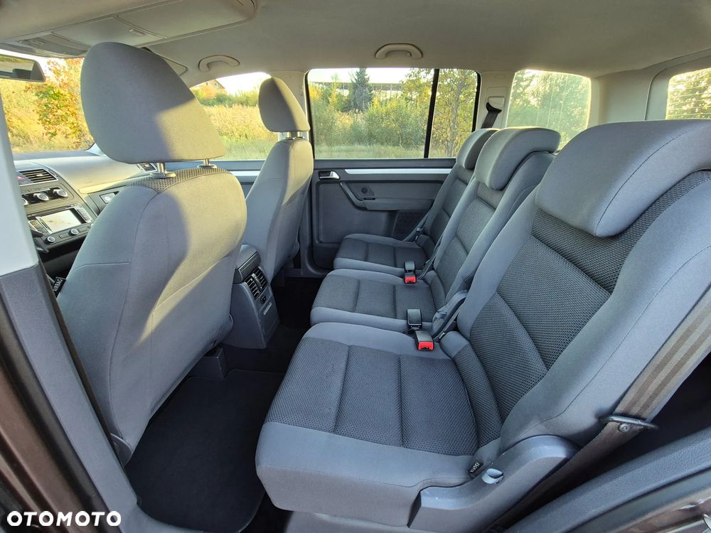 Volkswagen Touran - 21