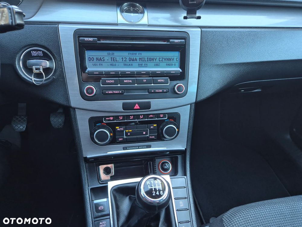 Volkswagen Passat 2.0 TDI Individual Chrom - 8